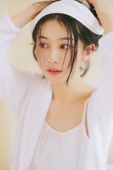 从后面抱着妈妈突然脸一红